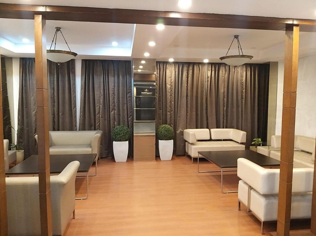 נוידה Hide Away Suites מראה חיצוני תמונה