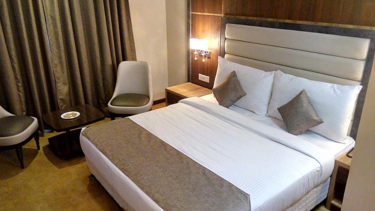 נוידה Hide Away Suites מראה חיצוני תמונה