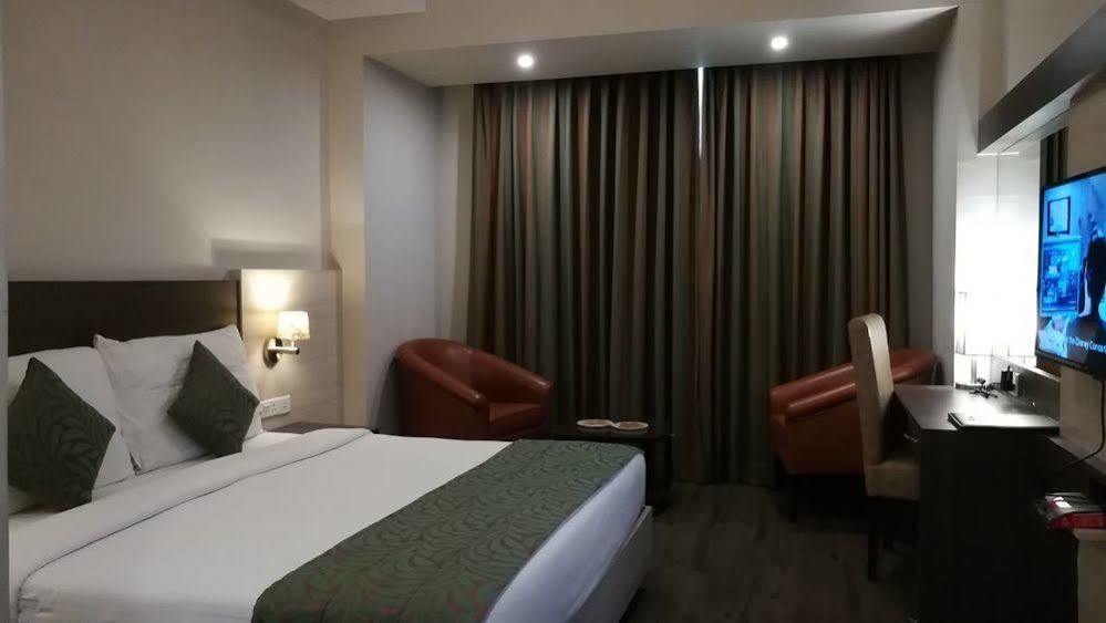 נוידה Hide Away Suites מראה חיצוני תמונה